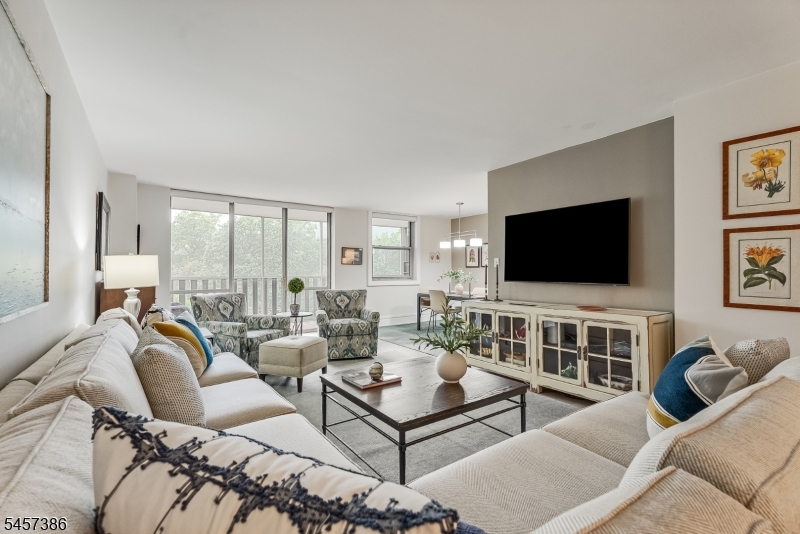 530 Valley Road, Unit 6P Montclair, NJ 07043 - Photo 8 of 22 Gallery Image 8