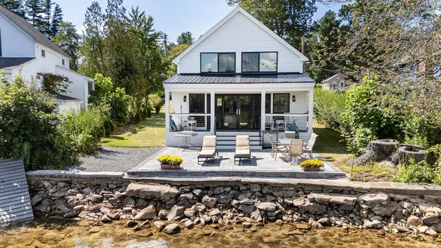 $1,100,000 | 95 Lake Shore Road, Salem, NH 03079