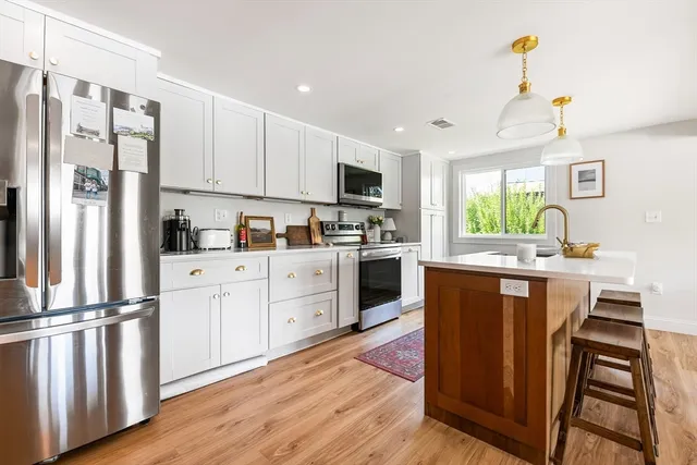 $1,100,000 | 95 Lake Shore Road, Salem, NH 03079