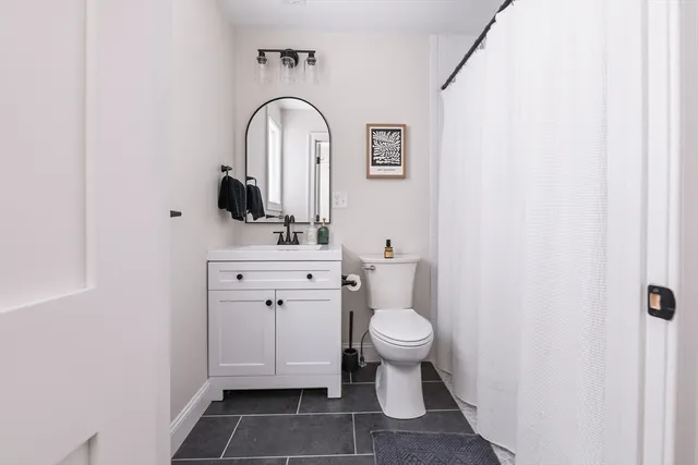 $1,100,000 | 95 Lake Shore Road, Salem, NH 03079