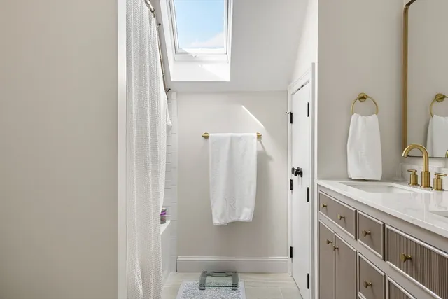 $1,100,000 | 95 Lake Shore Road, Salem, NH 03079