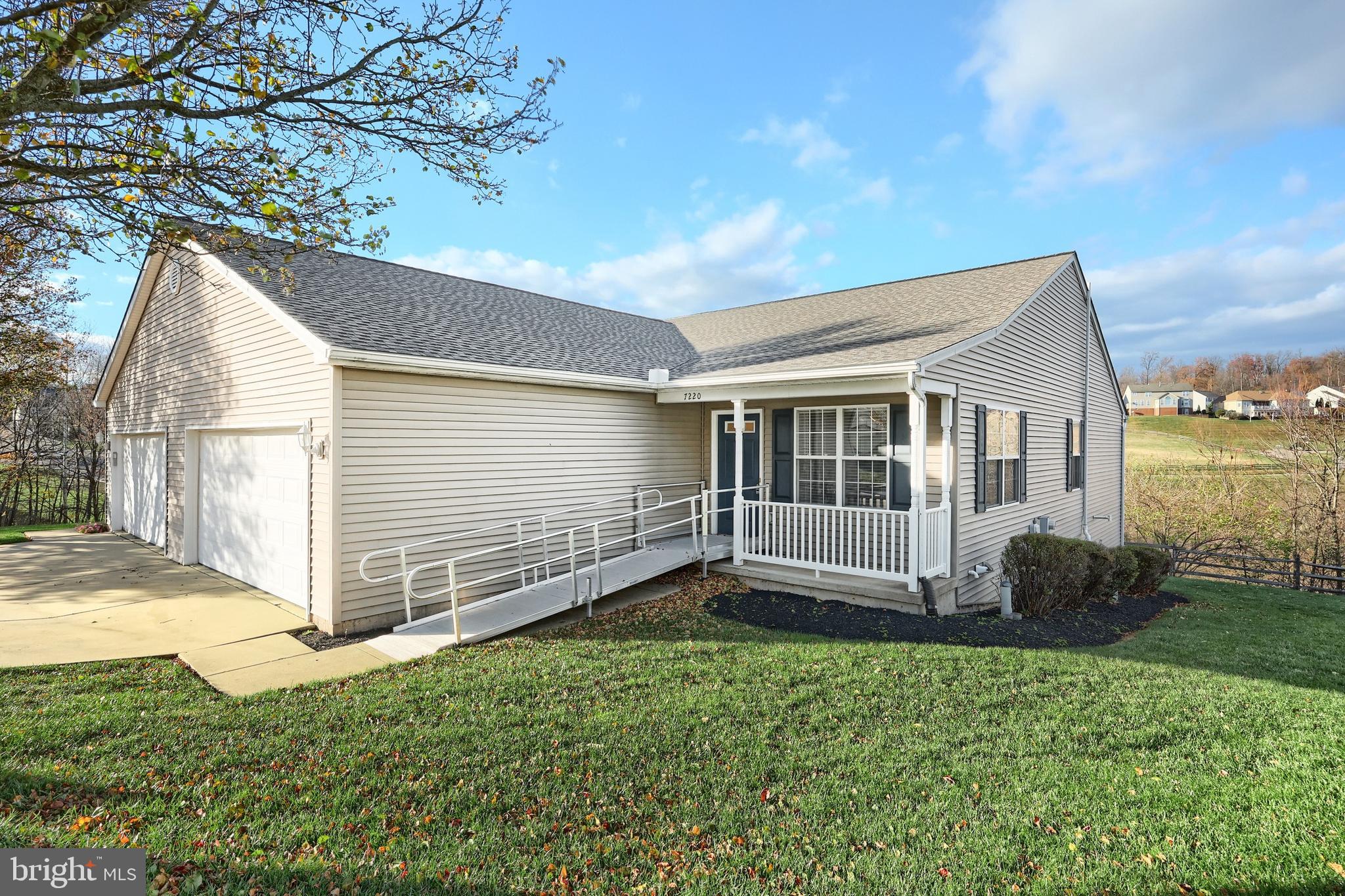 7220 Seneca Ridge Drive York, PA 17403 - Photo 1 of 51