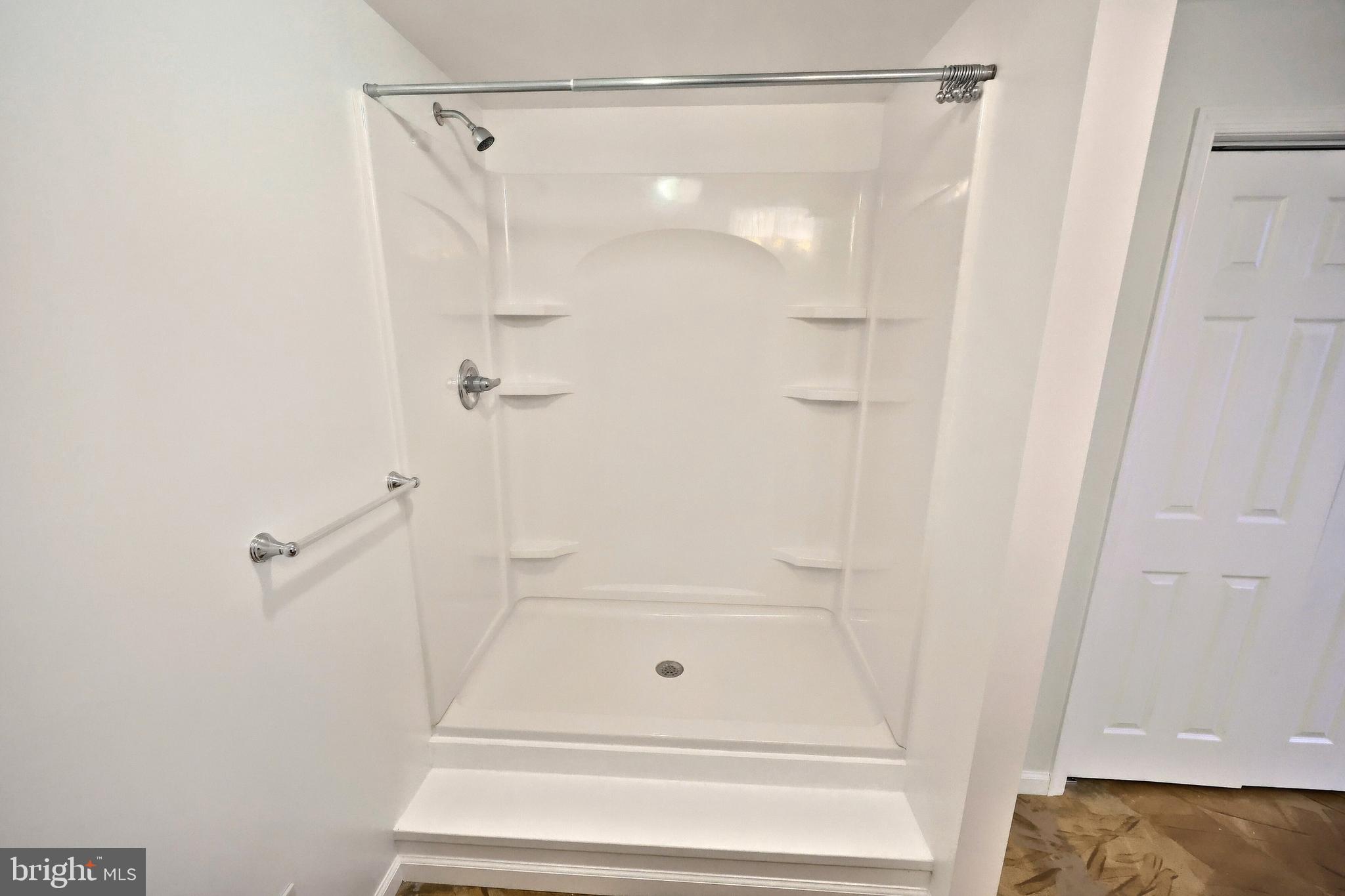 7220 Seneca Ridge Drive York, PA 17403 - Photo 42 of 51 a bathroom with a shower