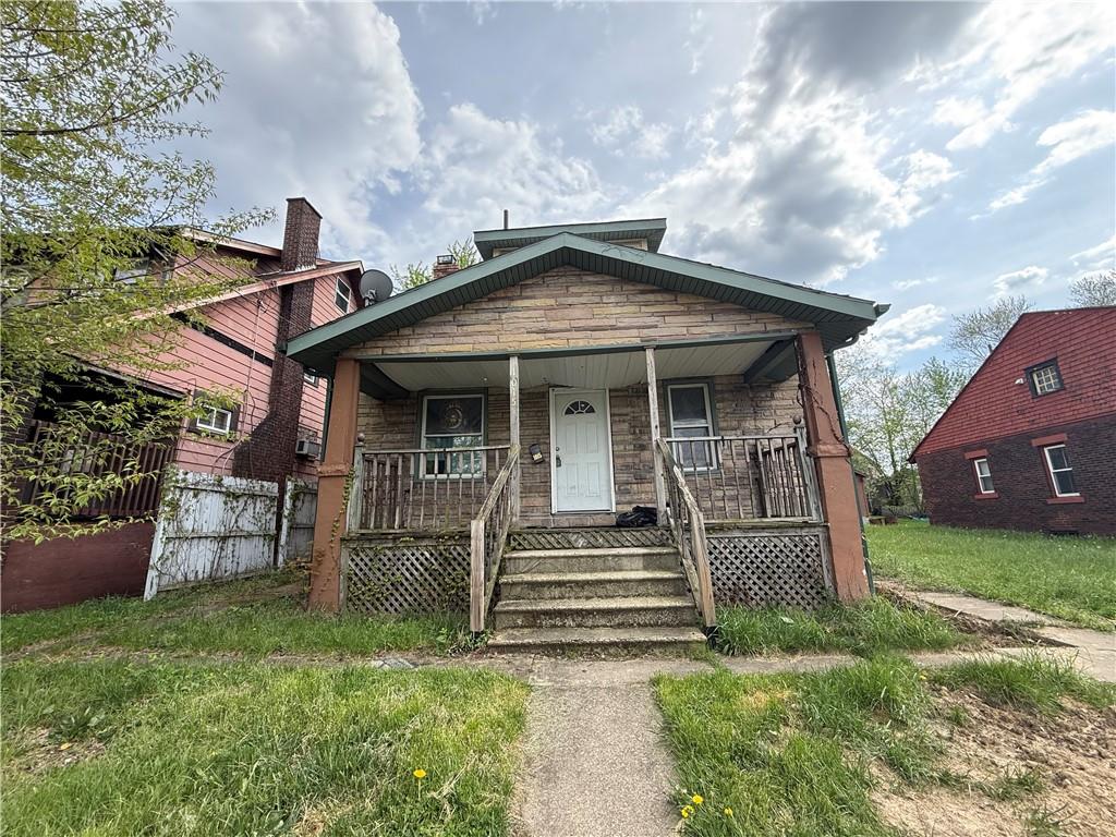 1015 Washington Street Farrell, PA 16121 - Photo 1 of 21