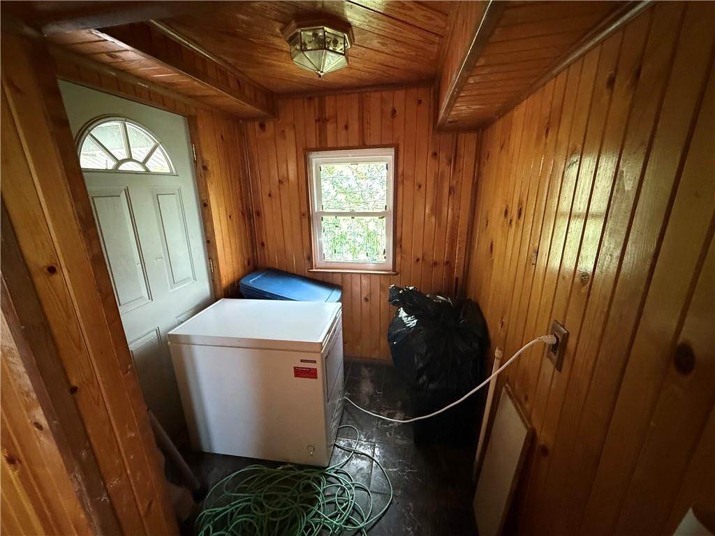1015 Washington Street Farrell, PA 16121 - Photo 13 of 21