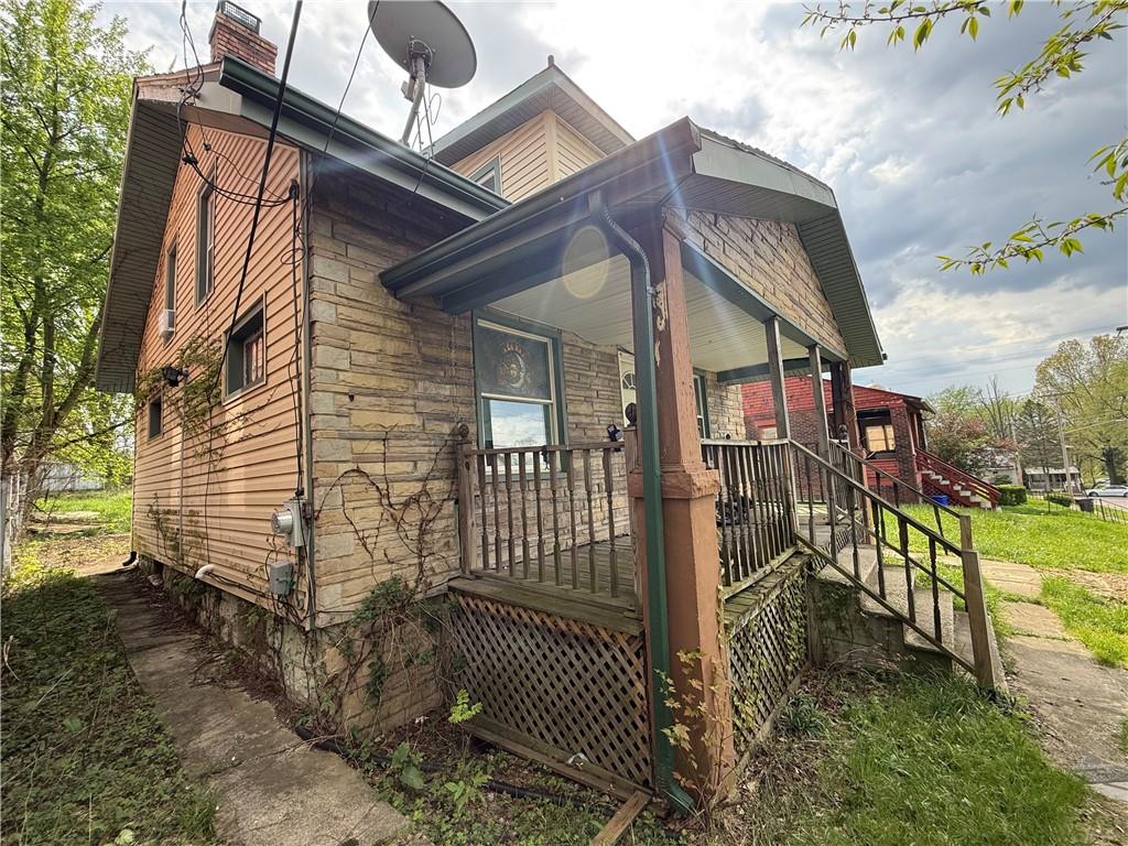 1015 Washington Street Farrell, PA 16121 - Photo 5 of 21