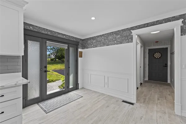 $1,199,000 | 10 J H Dwyer Drive, Middletown, RI 02842