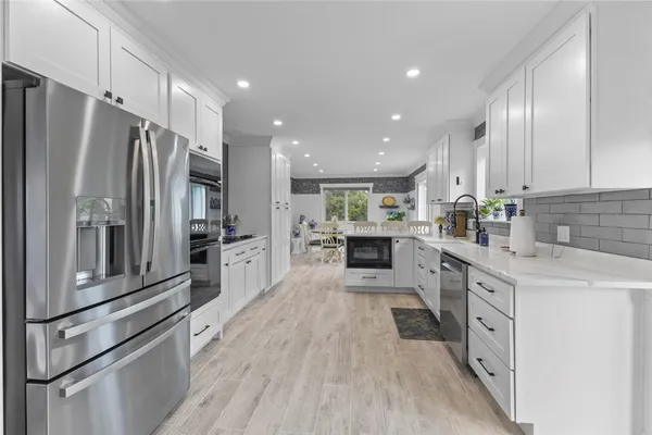 $1,199,000 | 10 J H Dwyer Drive, Middletown, RI 02842