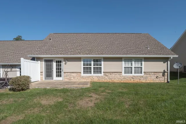 $295,000 | 2081 West Arbor Ridge Way, Bloomington, IN 47403