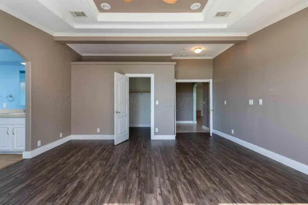 $950,000 | 8040 County Road 2, Mobeetie, TX 79061