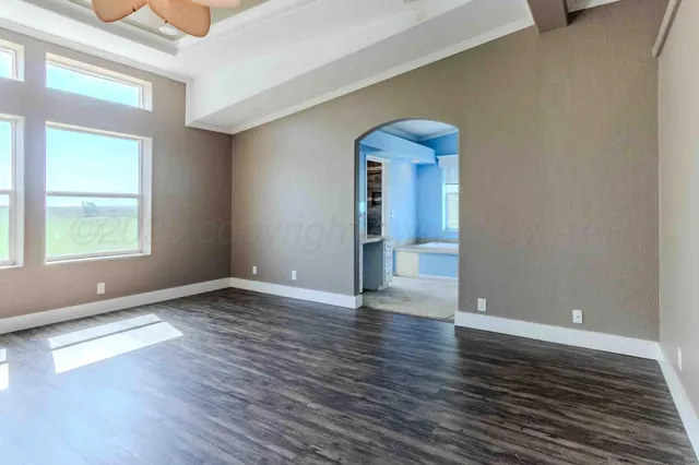 $950,000 | 8040 County Road 2, Mobeetie, TX 79061