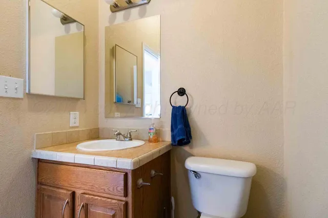 $950,000 | 8040 County Road 2, Mobeetie, TX 79061