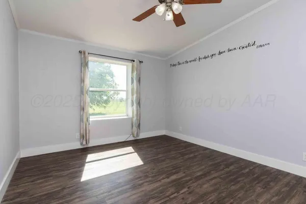 $950,000 | 8040 County Road 2, Mobeetie, TX 79061