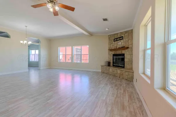 $950,000 | 8040 County Road 2, Mobeetie, TX 79061