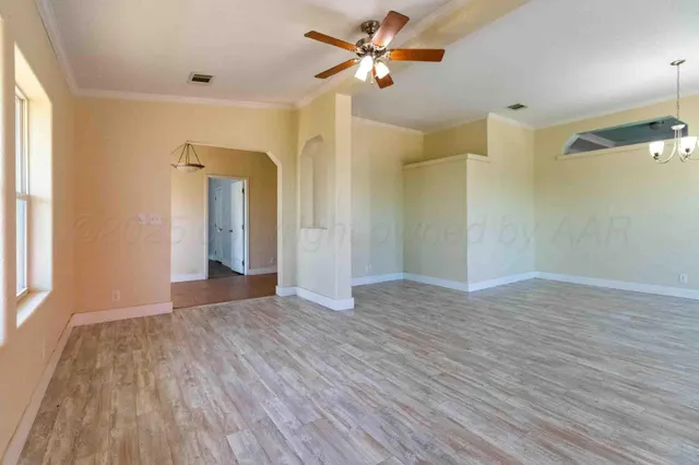 $950,000 | 8040 County Road 2, Mobeetie, TX 79061