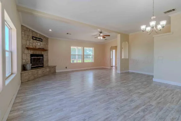 $950,000 | 8040 County Road 2, Mobeetie, TX 79061