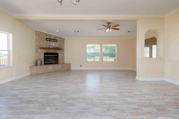 $950,000 | 8040 County Road 2, Mobeetie, TX 79061