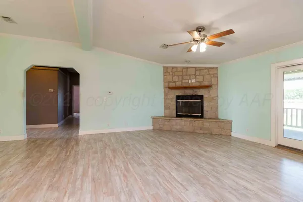 $950,000 | 8040 County Road 2, Mobeetie, TX 79061