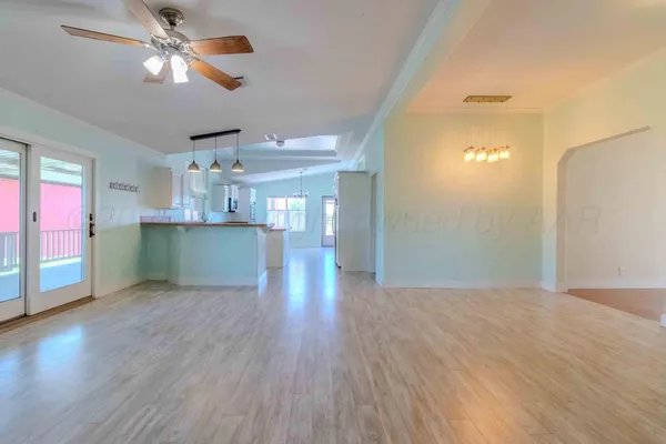 $950,000 | 8040 County Road 2, Mobeetie, TX 79061