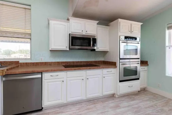 $950,000 | 8040 County Road 2, Mobeetie, TX 79061