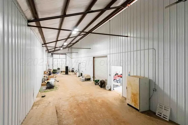 $950,000 | 8040 County Road 2, Mobeetie, TX 79061