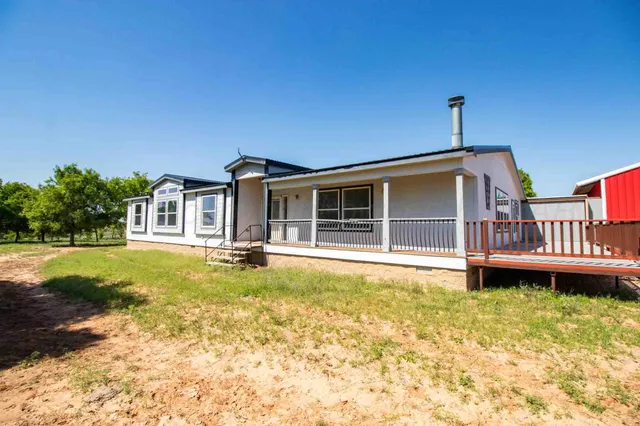 $950,000 | 8040 County Road 2, Mobeetie, TX 79061