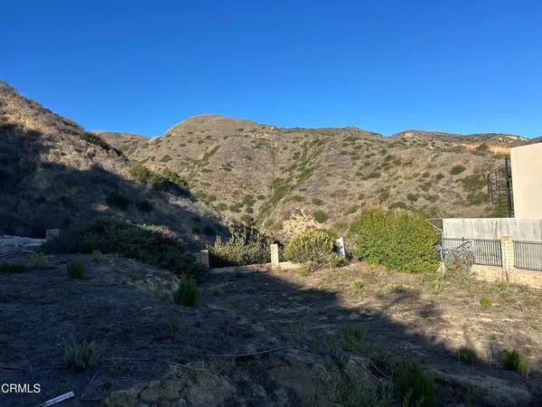 $800,000 | 1690 Buena Vista Street, Ventura, CA 93001