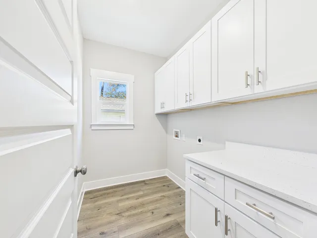 $445,000 | 410 West Pine Street, Mary Esther, FL 32569