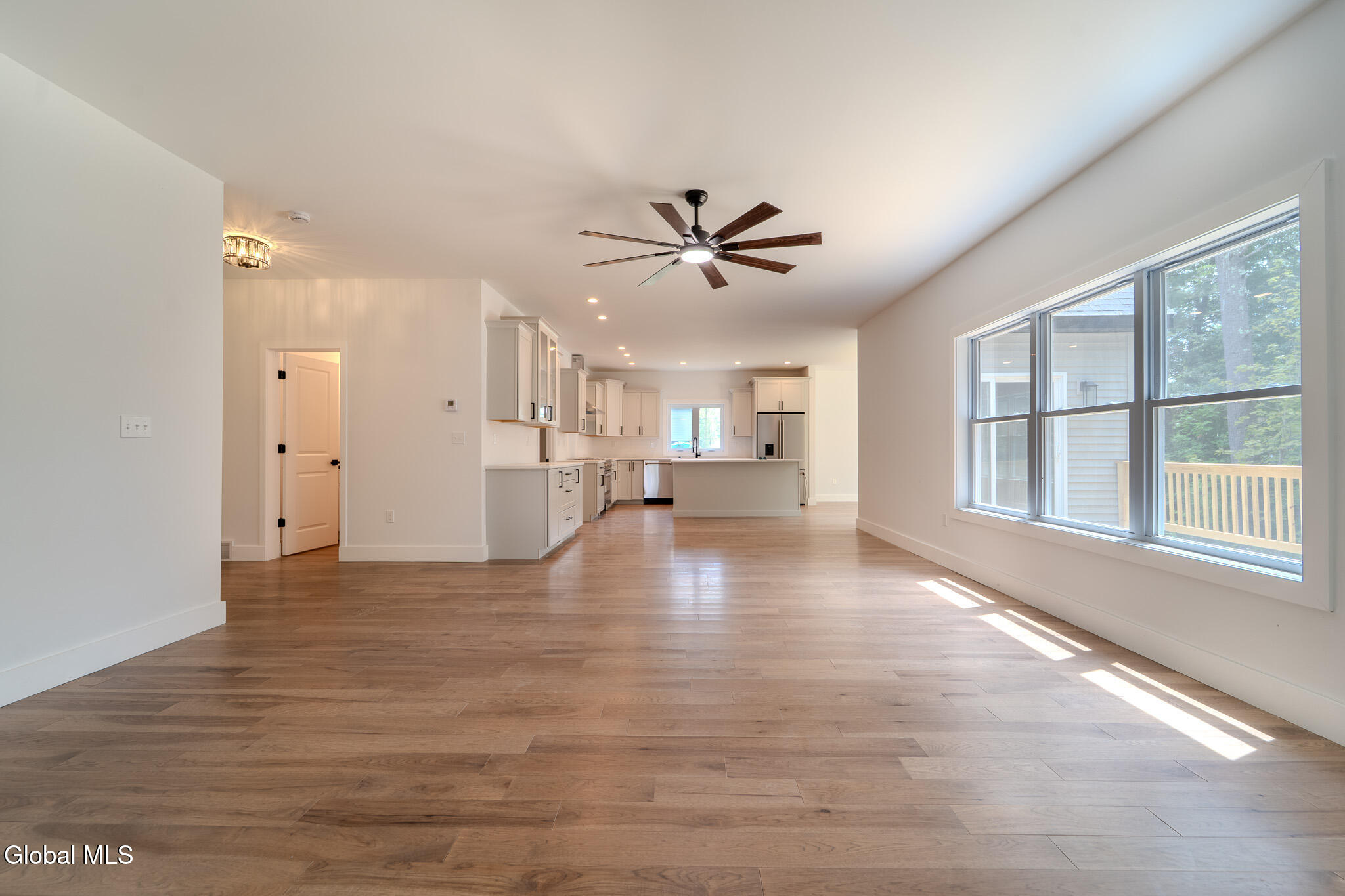 233 Pinewood Avenue Schenectady, NY 12303 - Photo 16 of 50 MIG00700-HDR