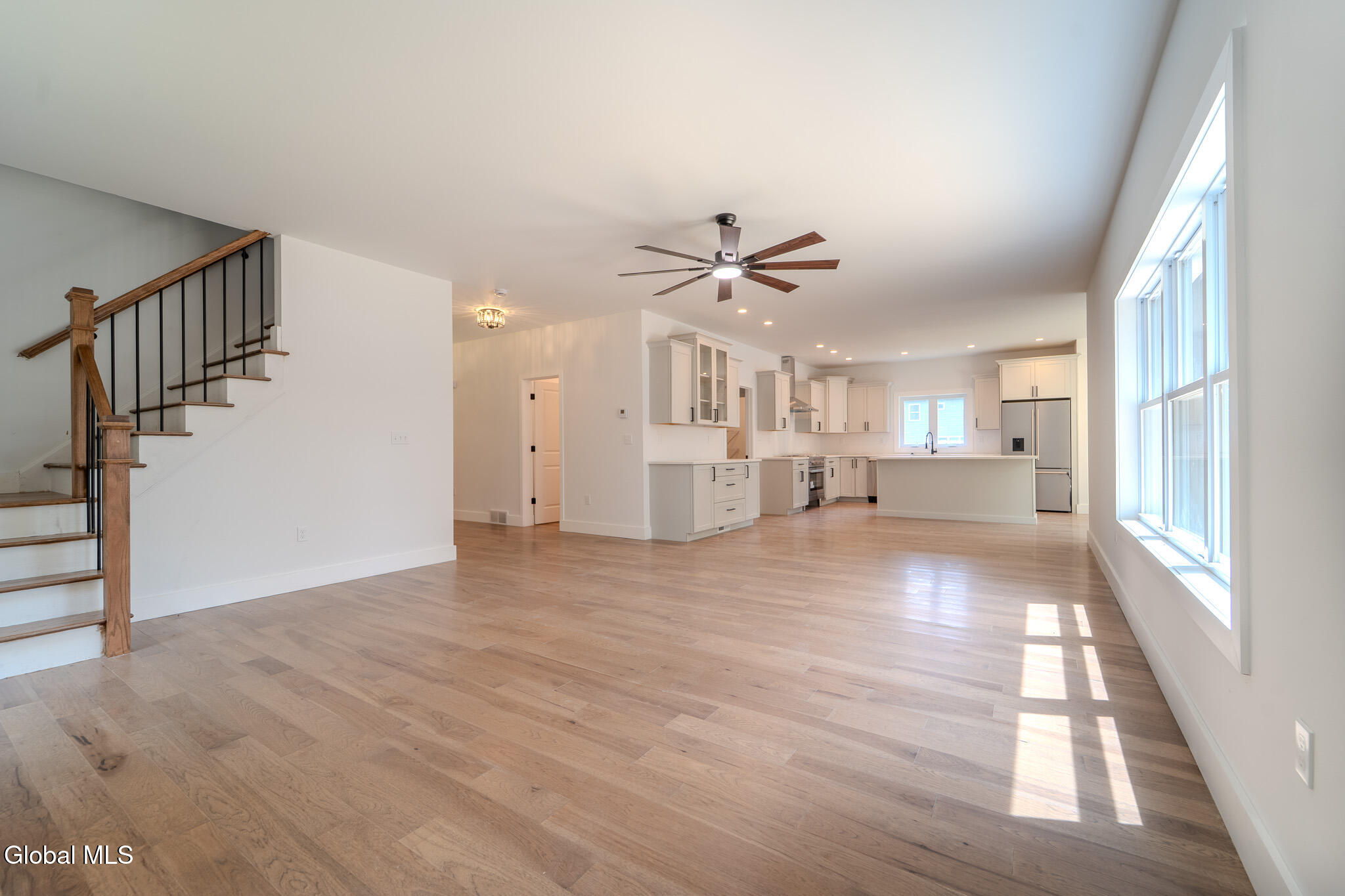 233 Pinewood Avenue Schenectady, NY 12303 - Photo 17 of 50 MIG00703-HDR