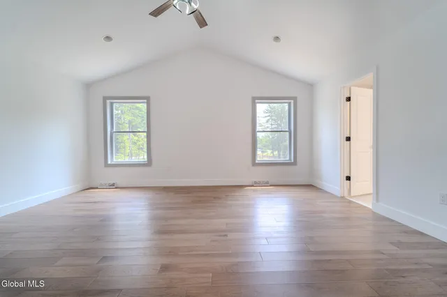 $669,900 | 233 Pinewood Avenue, Guilderland, NY 12303