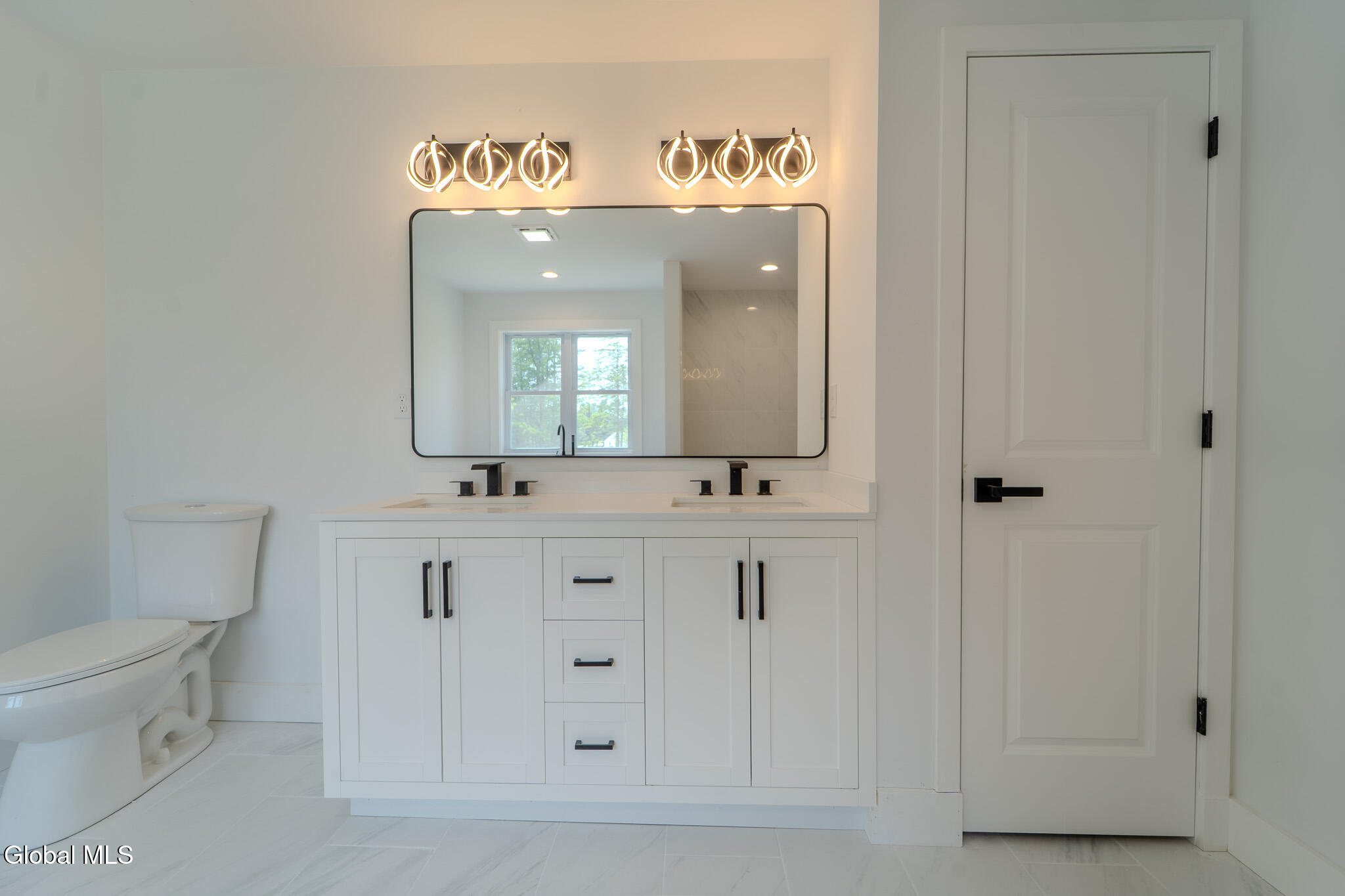 233 Pinewood Avenue Schenectady, NY 12303 - Photo 23 of 50 MIG00571-HDR