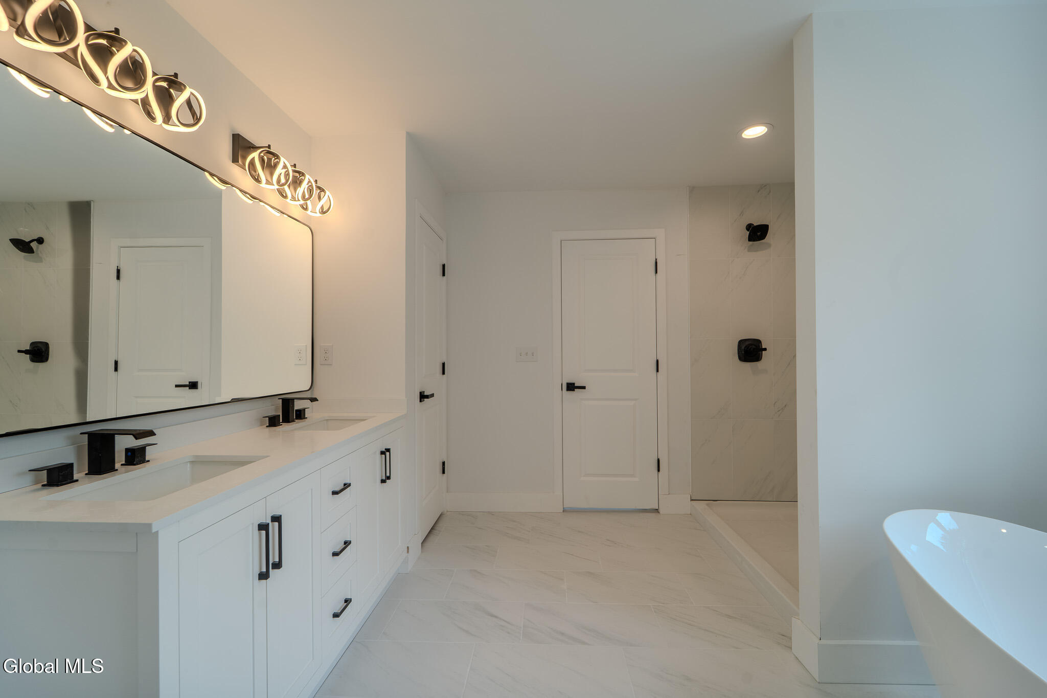 233 Pinewood Avenue Schenectady, NY 12303 - Photo 26 of 50 MIG00577-HDR