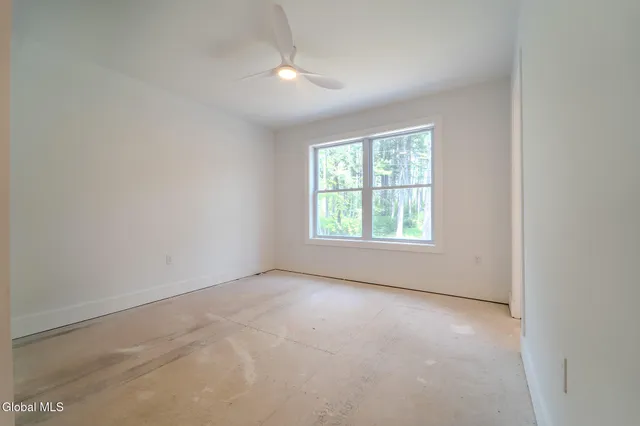 $669,900 | 233 Pinewood Avenue, Guilderland, NY 12303