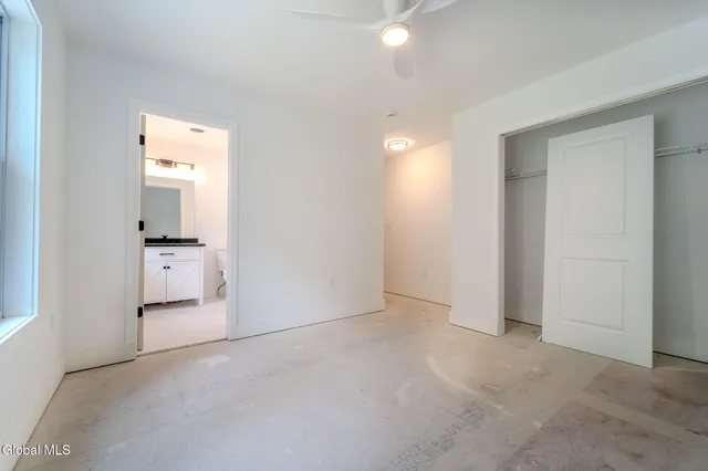 $669,900 | 233 Pinewood Avenue, Guilderland, NY 12303