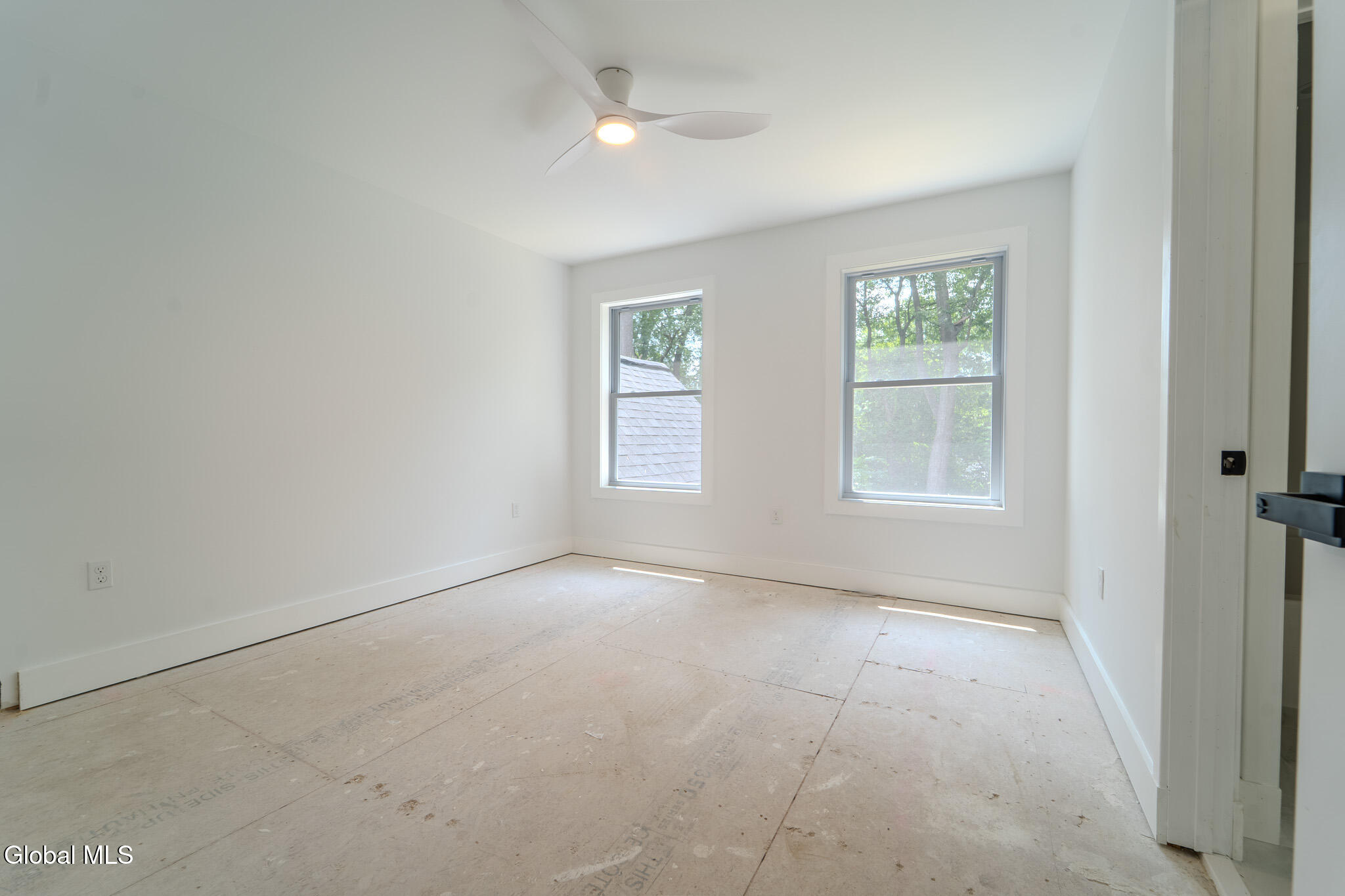 233 Pinewood Avenue Schenectady, NY 12303 - Photo 33 of 50 MIG00634-HDR