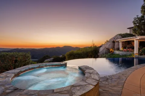 $1,749,000 | 29166 Meadow Glen Way West, Escondido, CA 92026