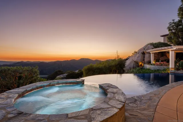 $1,749,000 | 29166 Meadow Glen Way West, Escondido, CA 92026