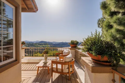 $1,749,000 | 29166 Meadow Glen Way West, Escondido, CA 92026