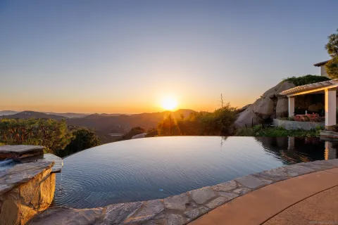 $1,749,000 | 29166 Meadow Glen Way West, Escondido, CA 92026