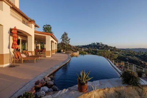 $1,749,000 | 29166 Meadow Glen Way West, Escondido, CA 92026