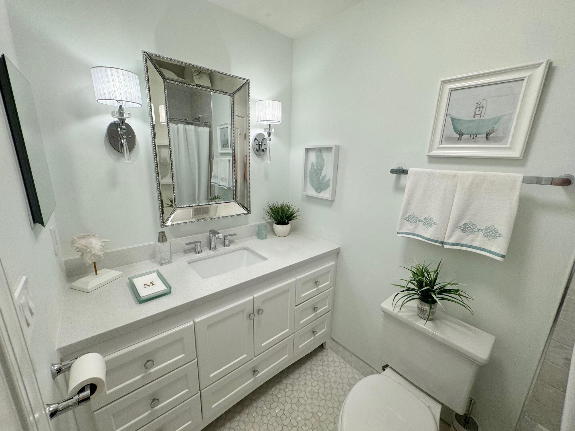 15852 Laurel Oak Circle Delray Beach, FL 33484 - Photo 18 of 42 GUEST BATH