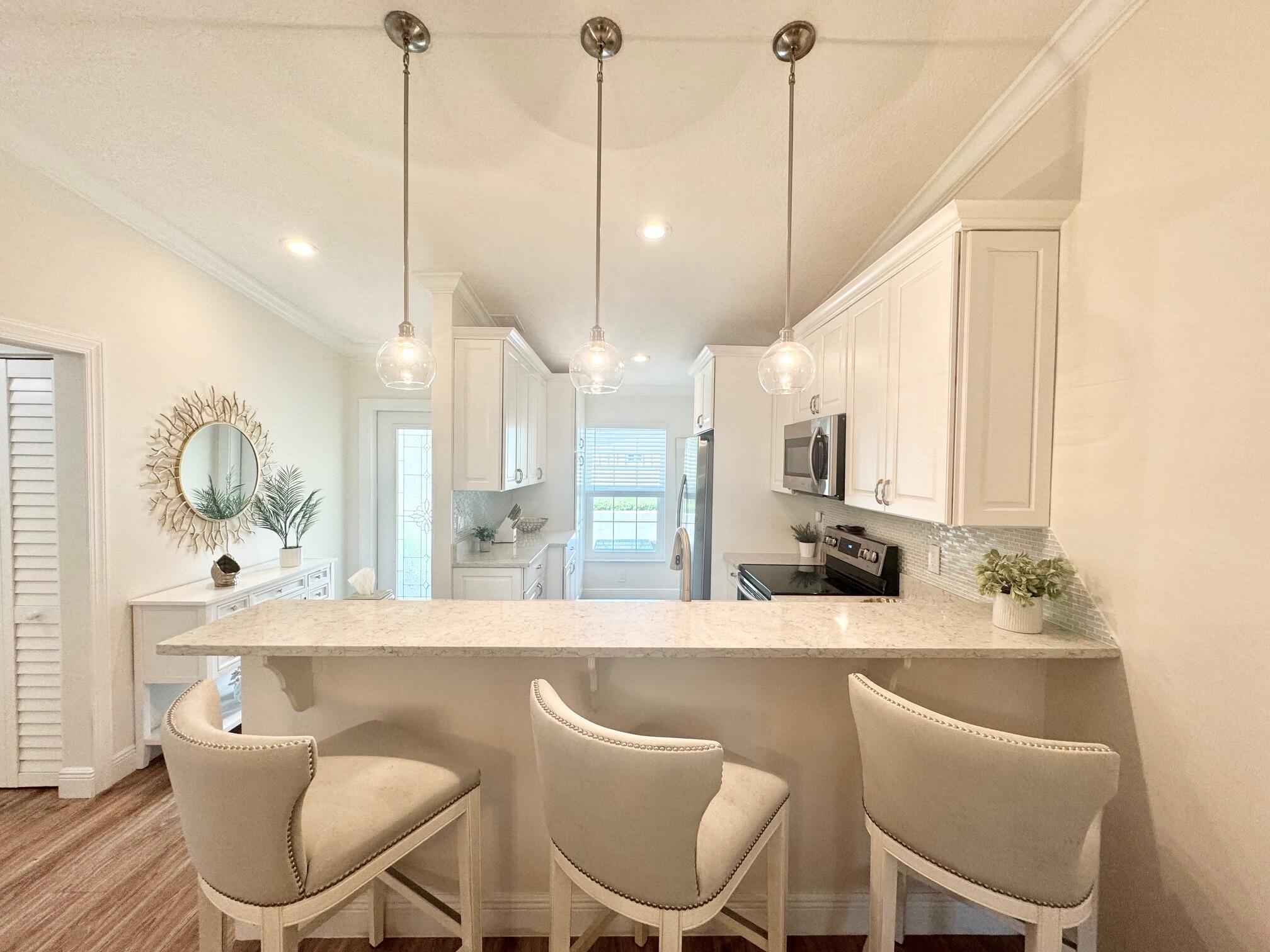 15852 Laurel Oak Circle Delray Beach, FL 33484 - Photo 5 of 42 KITCHEN