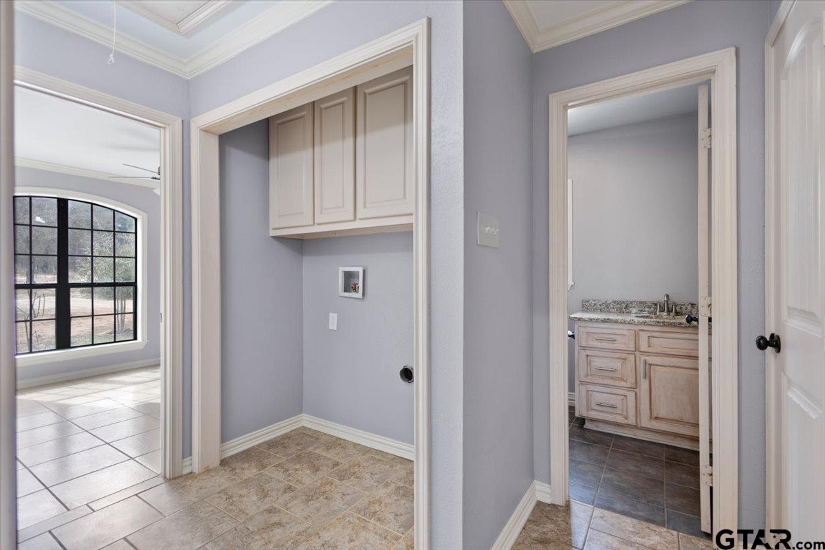 14733 County Road 384 Tyler, TX 75708 - Photo 20 of 38 a view of cabinets