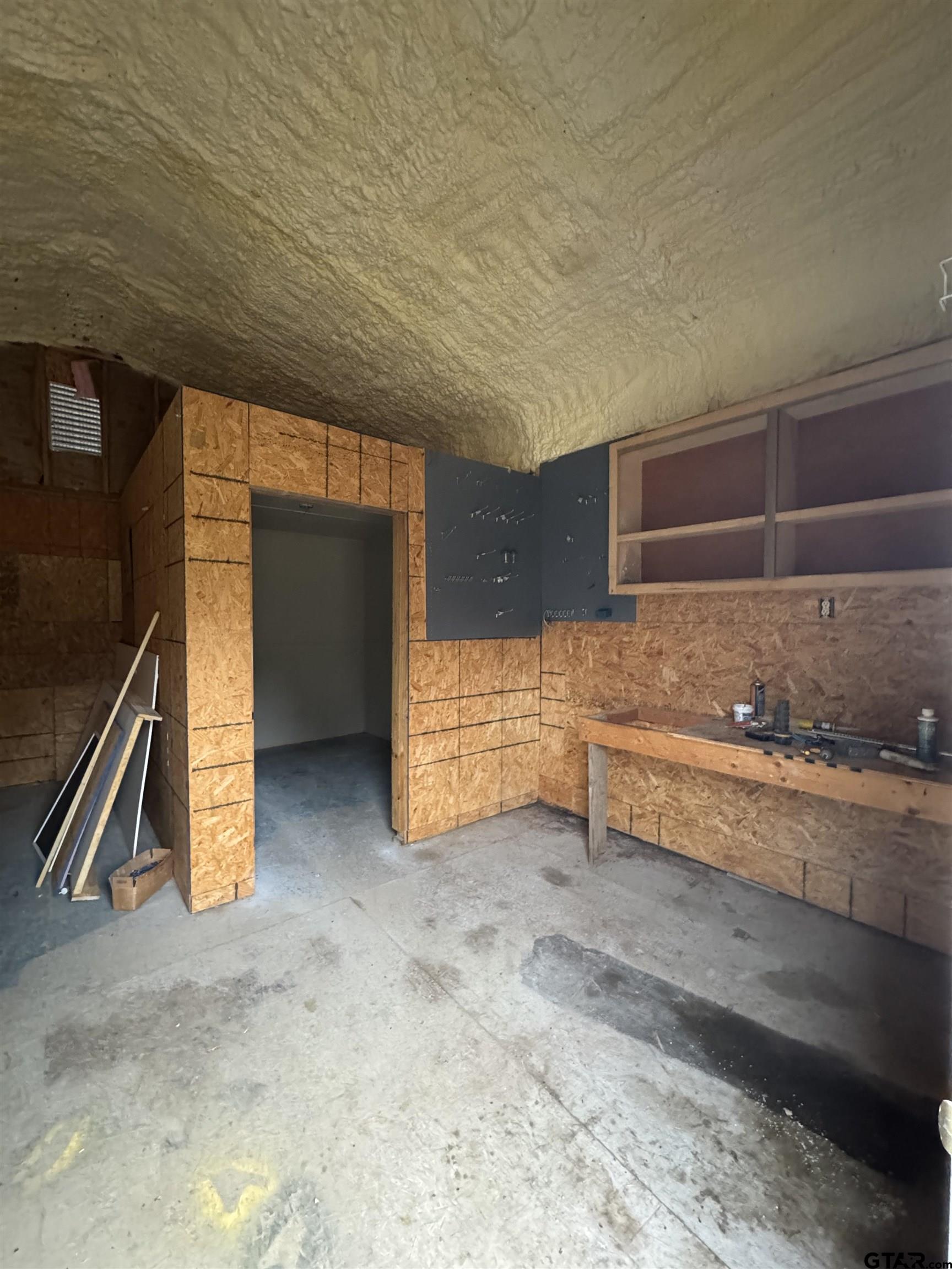 14733 County Road 384 Tyler, TX 75708 - Photo 28 of 38 a view of entryway