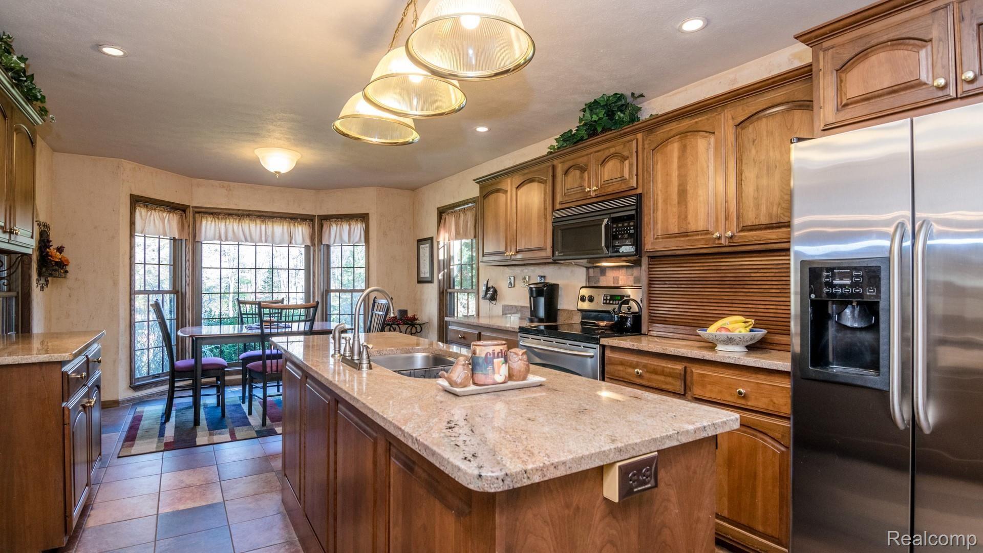 7231 Toma Road Dexter, MI 48130 - Photo 13 of 44 Kitchen.jpg