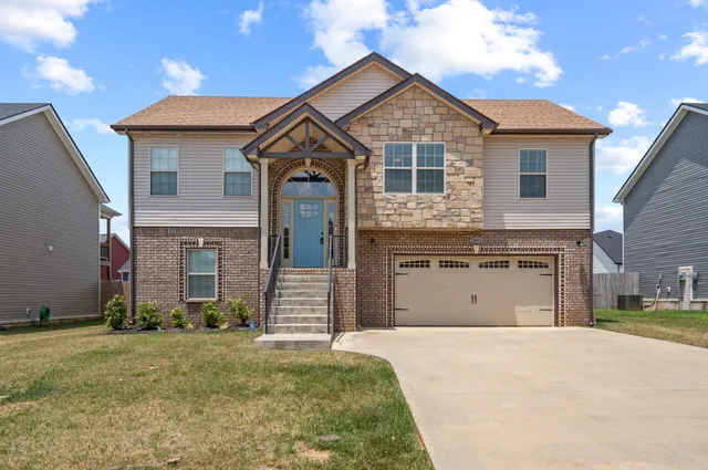 $2,100 | 1049 Whitney Drive, Clarksville, TN 37042