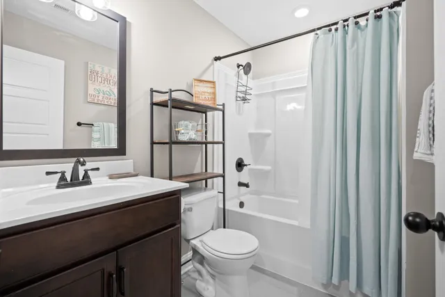 $2,100 | 1049 Whitney Drive, Clarksville, TN 37042