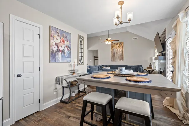 $2,100 | 1049 Whitney Drive, Clarksville, TN 37042