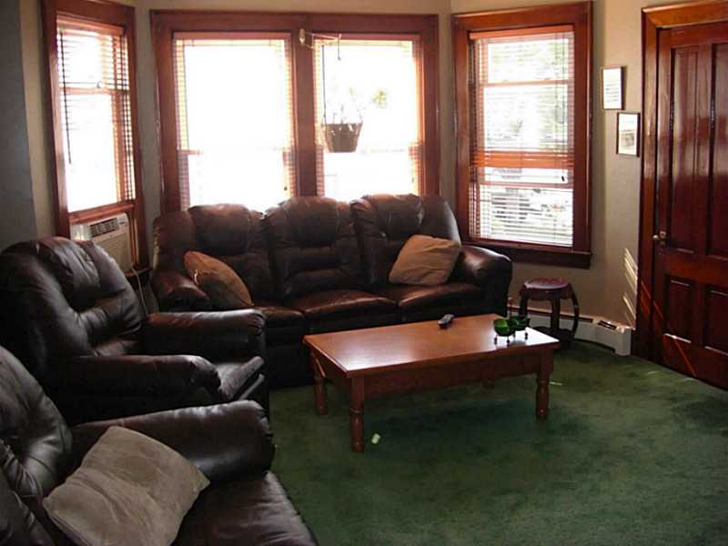 433 Prospect Street Woonsocket, RI 02895 - Photo 4 of 10 Living Room.